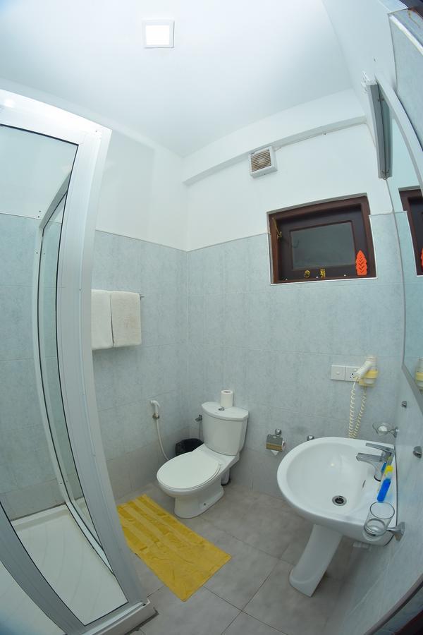 Zendara Hotel Negombo Luaran gambar