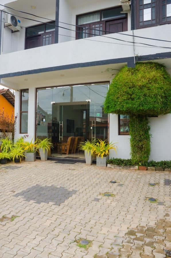 Zendara Hotel Negombo Luaran gambar
